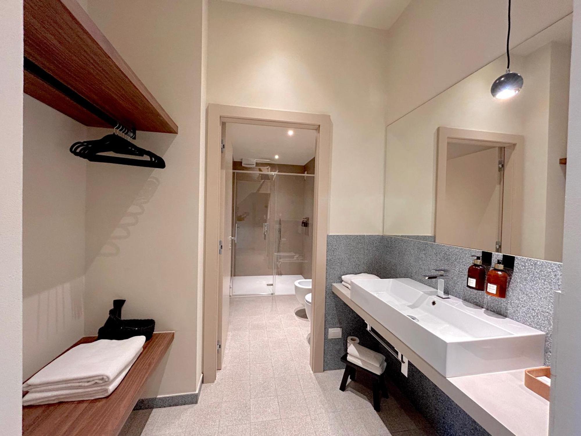 The Lake Suites Com - Luxury Stay In Lazise Buitenkant foto