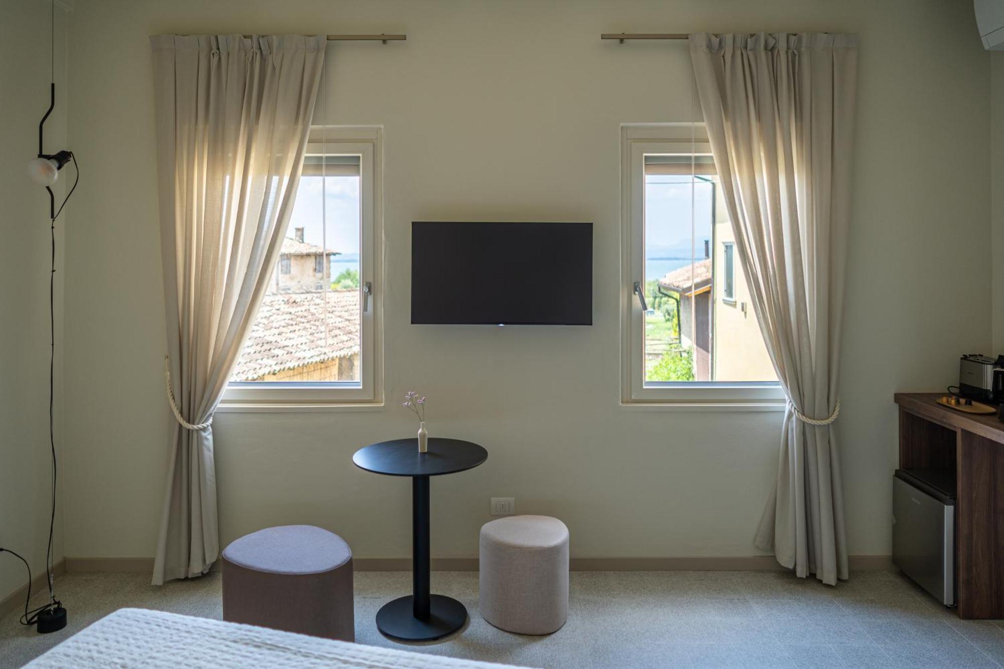 The Lake Suites Com - Luxury Stay In Lazise Buitenkant foto