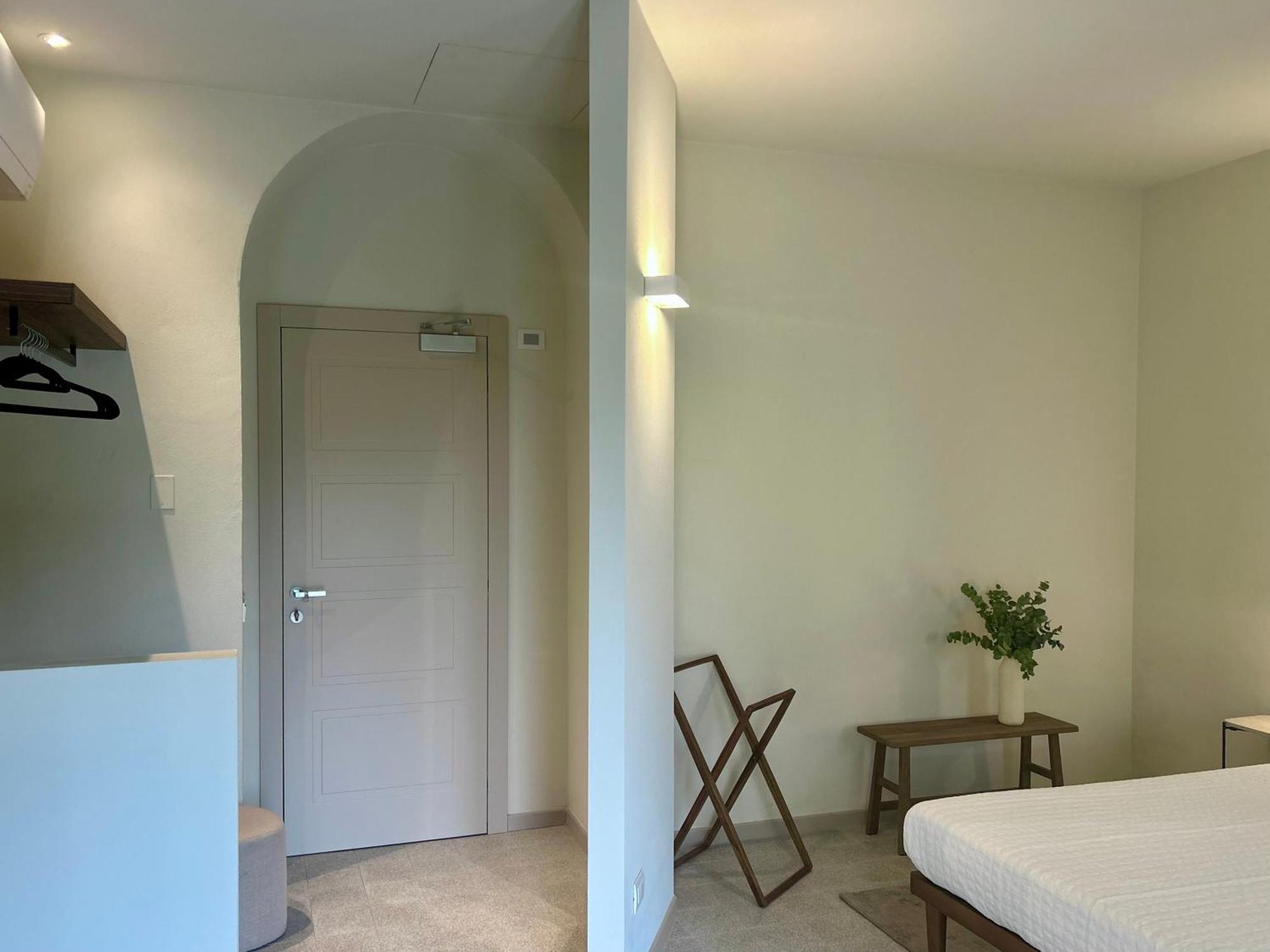 The Lake Suites Com - Luxury Stay In Lazise Buitenkant foto