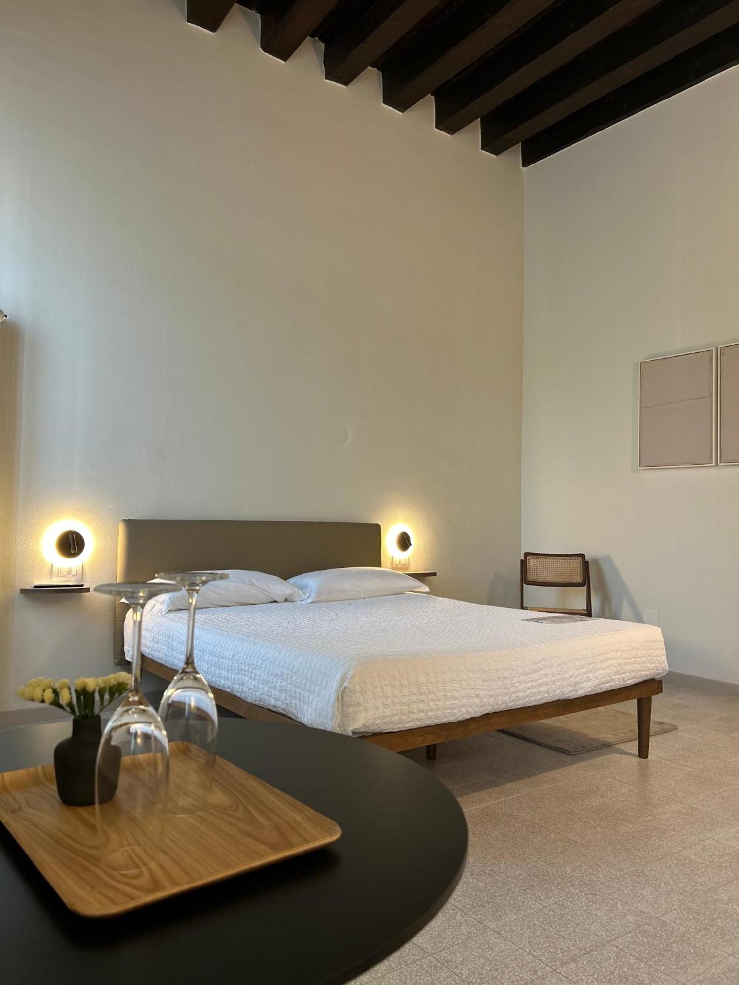 The Lake Suites Com - Luxury Stay In Lazise Buitenkant foto