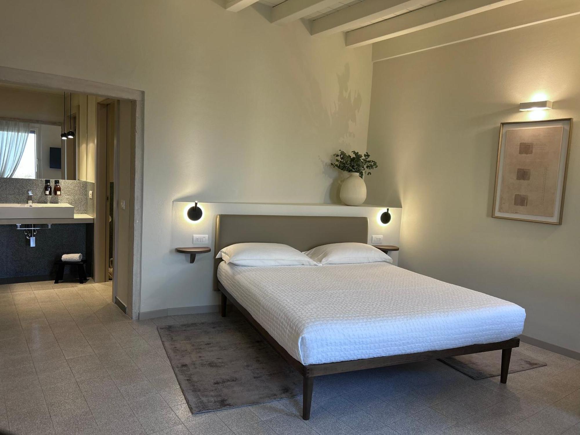 The Lake Suites Com - Luxury Stay In Lazise Buitenkant foto